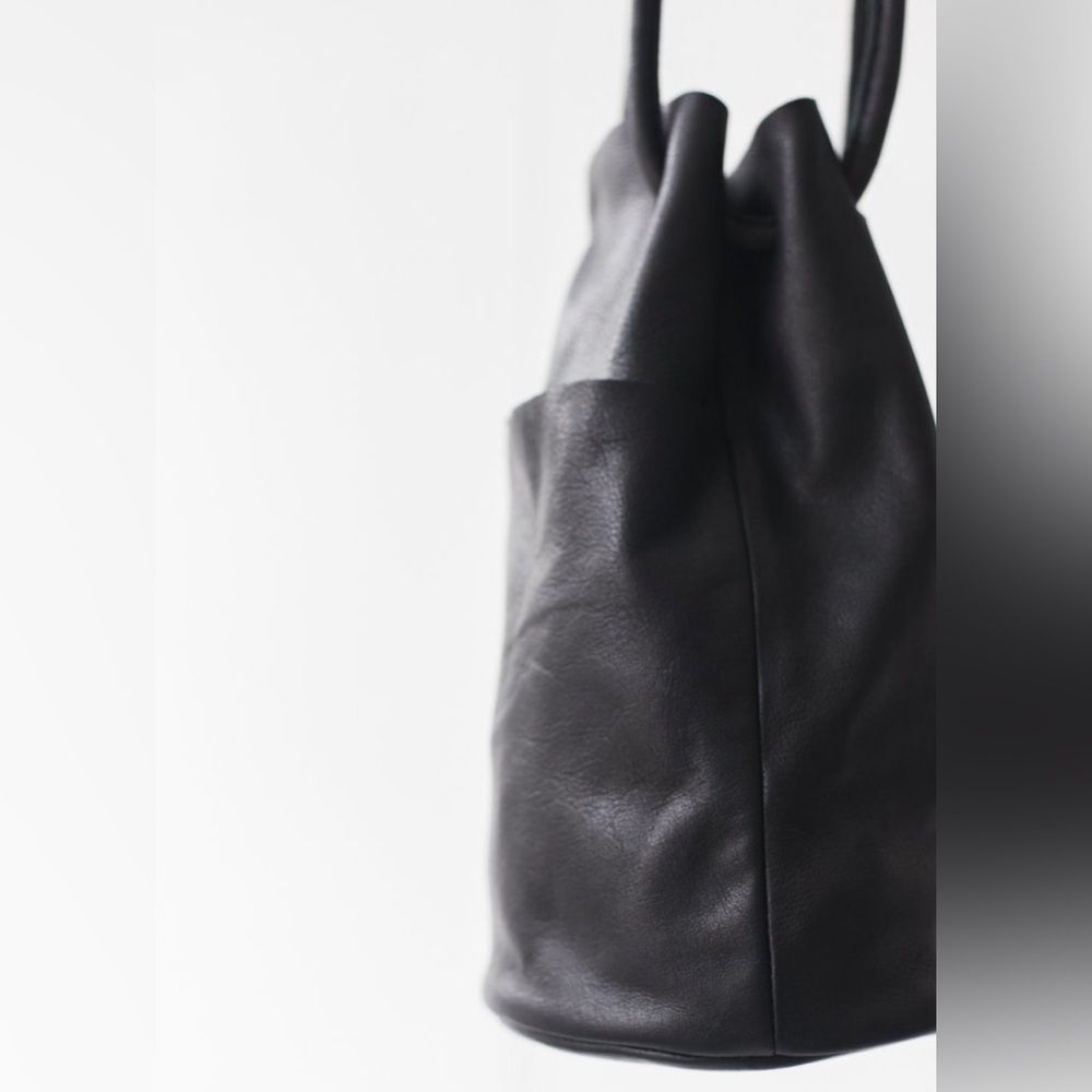 ARE STUDIO Black Tube Bag - Picture 5 of 8
